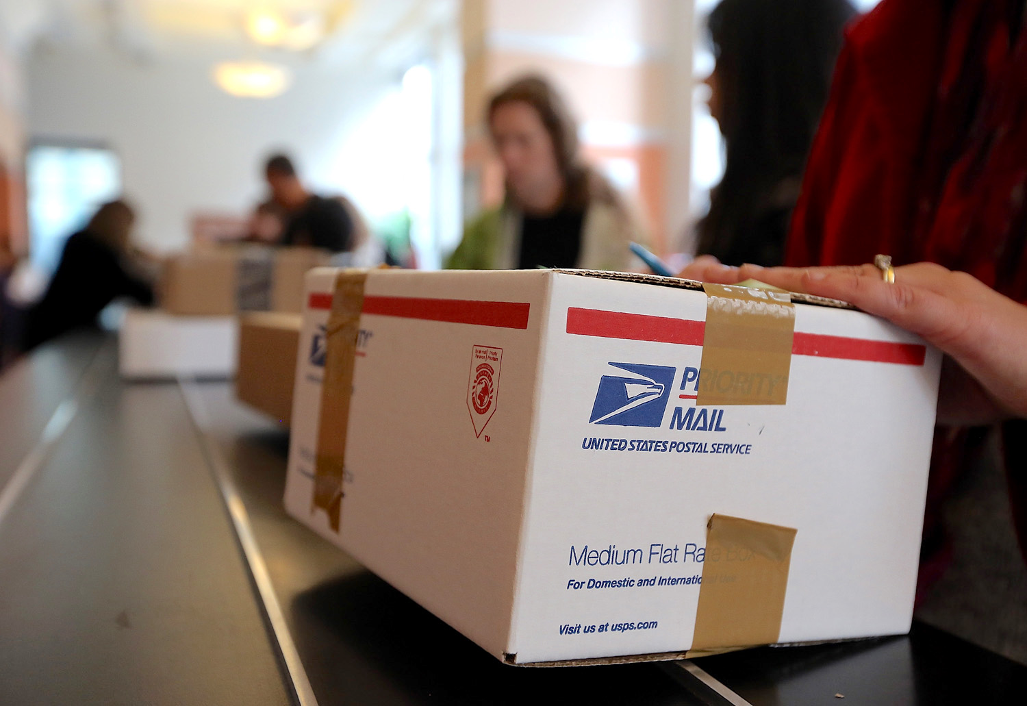 Holiday shipping deadlines for US Postal Service, FedEx, and UPS