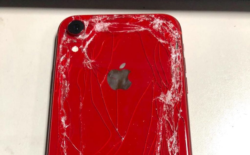 iPhone XR Remplacement Only Broken Back Glass / Changement Vitre Arriere 