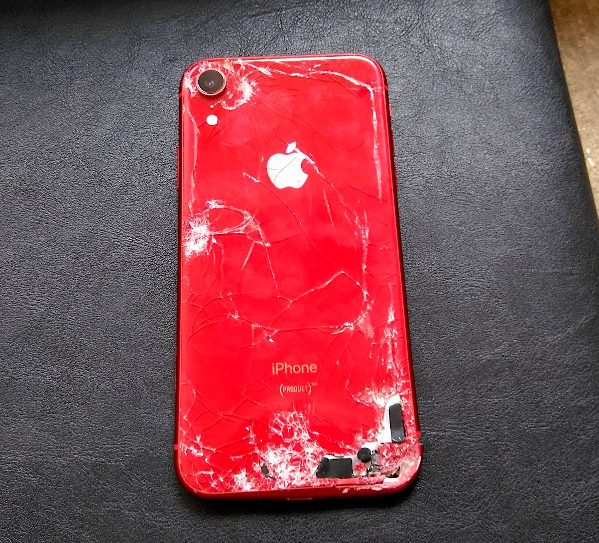 iPhone XR Remplacement Only Broken Back Glass / Changement Vitre Arriere 